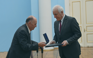 Hebrew University’s Prof. Michael Stone Honored with Armenia’s Medal of Gratitude