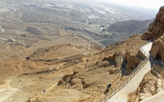 Where were Herod the Great's Royal Alabaster Bathtubs Quarried?