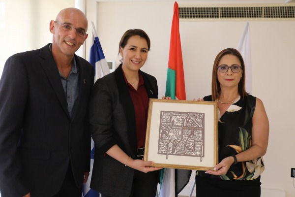 Facing Climate Change Together: UAE Minister of Food & Water Security Meets Agtech & Foodtech Experts at Hebrew University's School of Agriculture